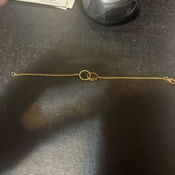 Cartier Gold Interlocking Rings Bracelet with Delicate Chain - Picture 7 of 12